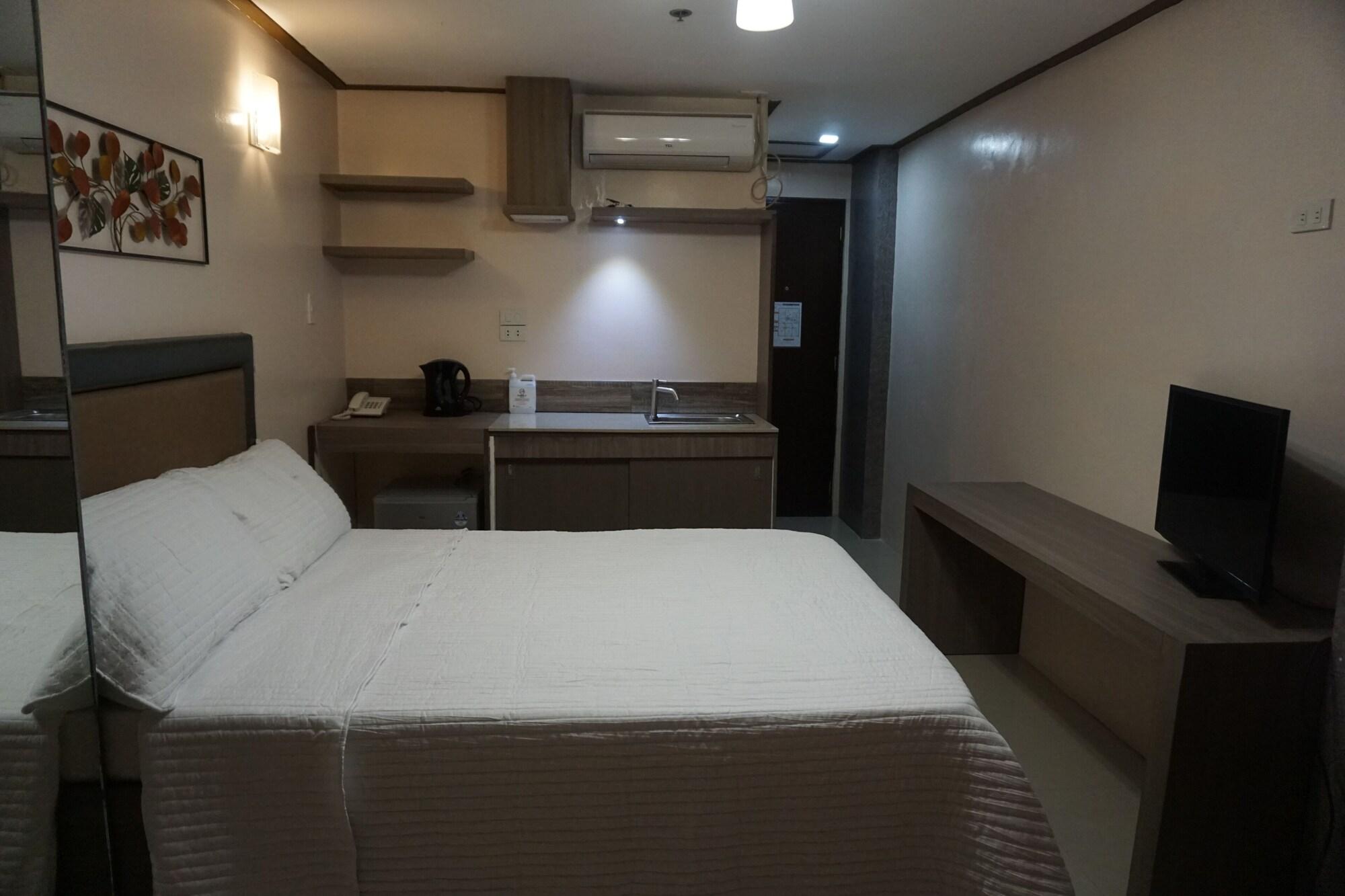 The Shila Philla Hotel Makati City ภายนอก รูปภาพ