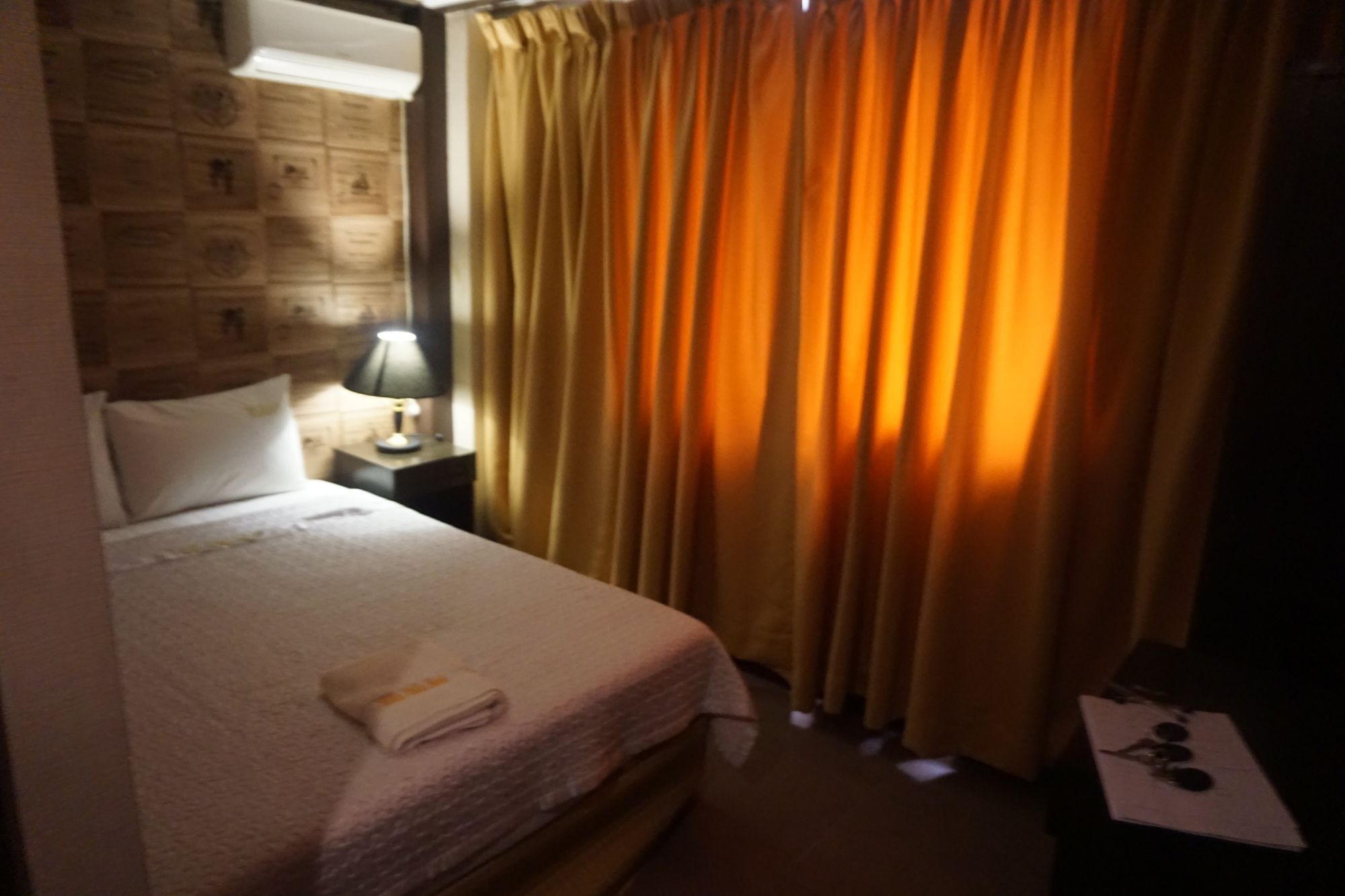 The Shila Philla Hotel Makati City ภายนอก รูปภาพ